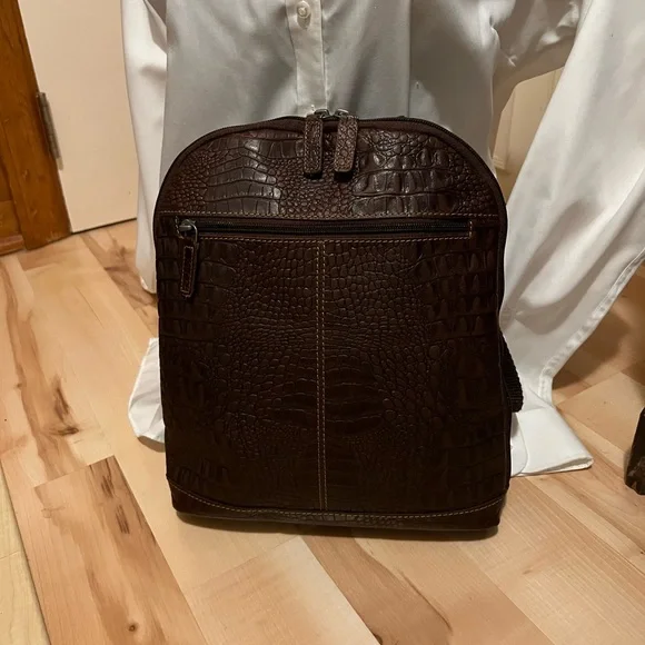 Jack Rogers Hornback Croco Convertible Backpack/Crossbody NWOT - Picture 12 of 15